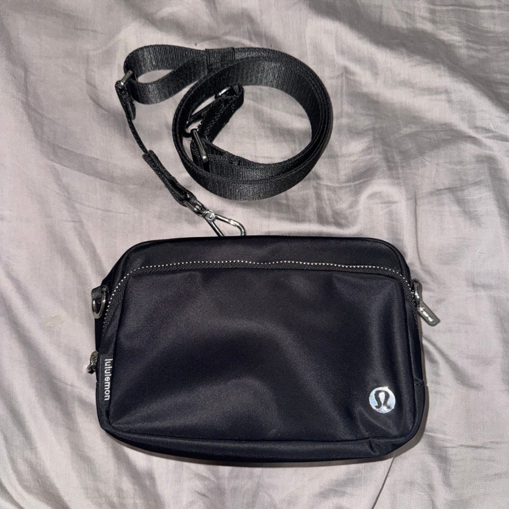 lululemon Crossbody Belt Bag 2L